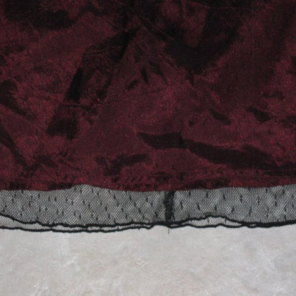 JONATHAN MARTIN GIRLS SZ 10-14 LONG PLEATED SKIRT BURGUNDY, BLACK LACE STEAMPUNK - Picture 3 of 7